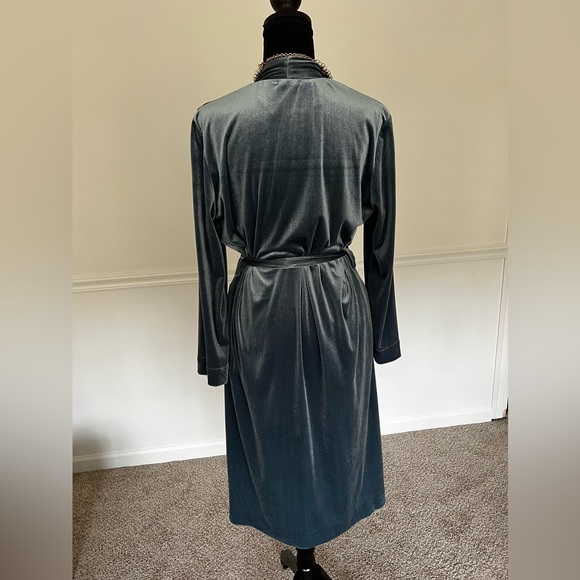 Velvet women’s robe size S - Picture 2 of 8